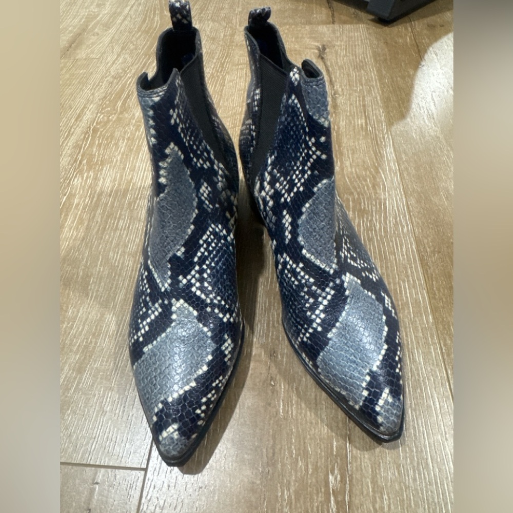 Ankle boots
